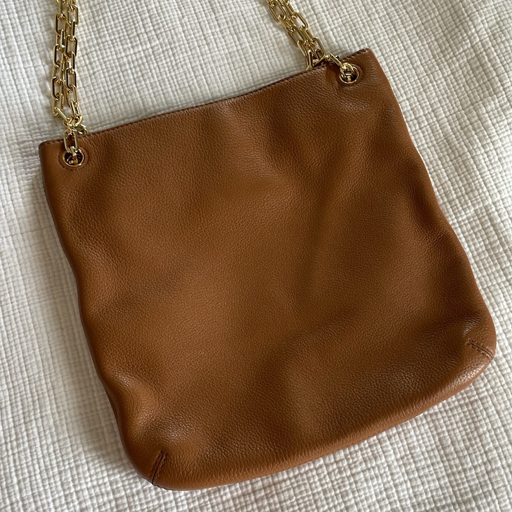 Tory Burch Brown Leather Bag with Gold Chain - Picture 4 of 10